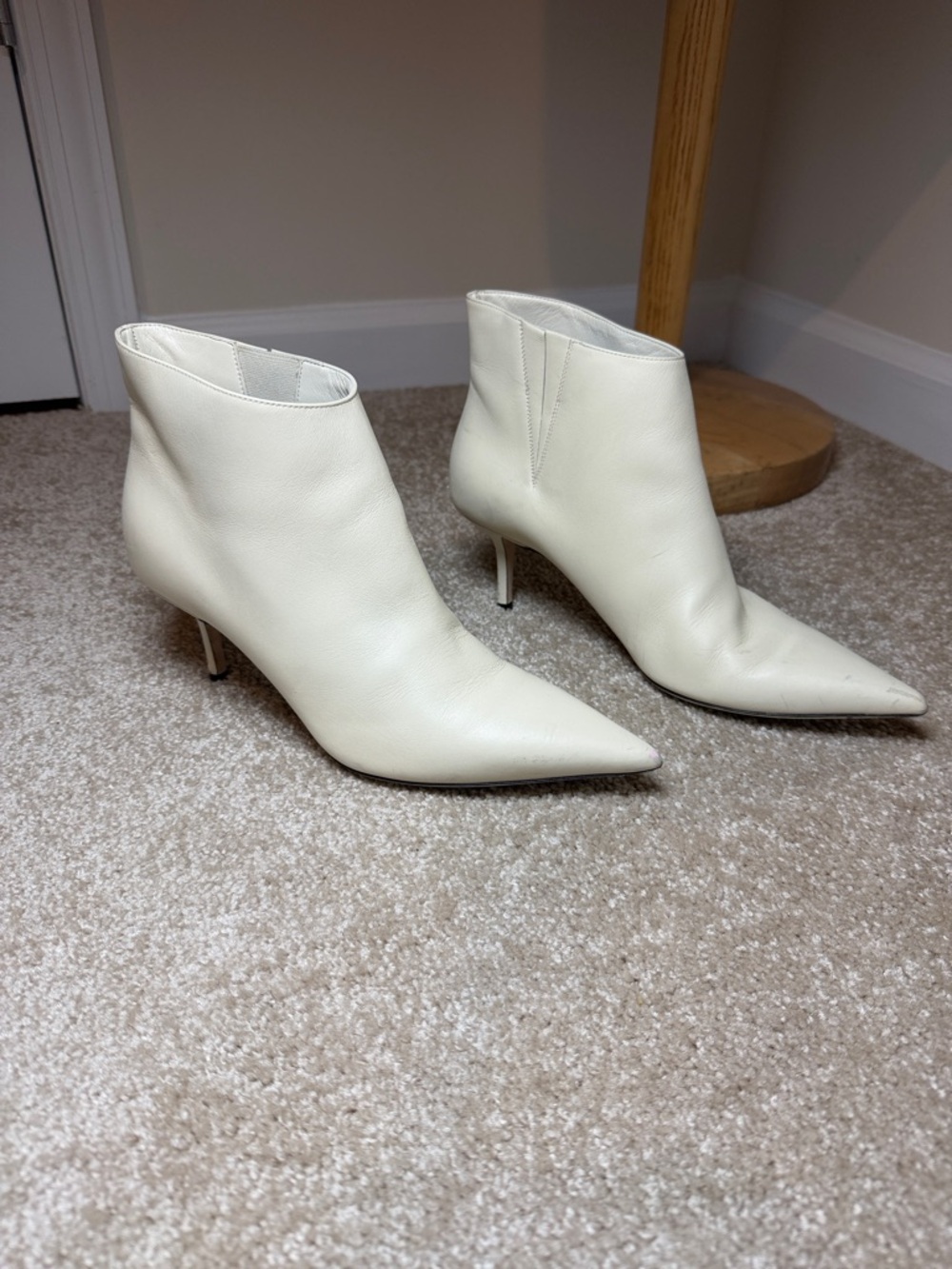 Jimmy Choo chic Off-White Pointed Leather Ankle Booties